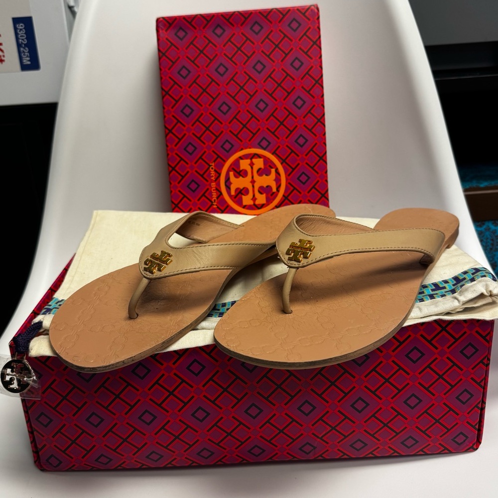 Tory Burch Tan Leather Sandals with Gold Logo
